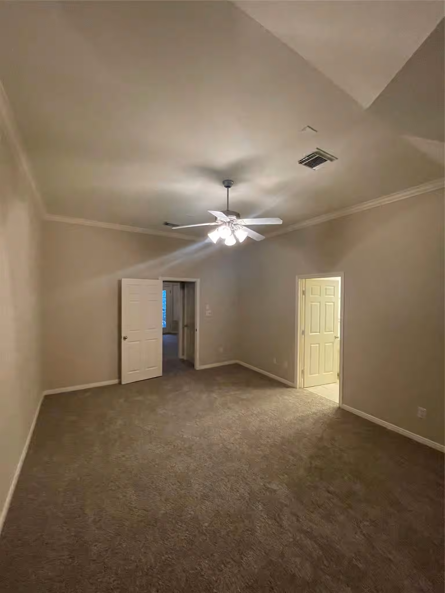 Photo 7 of 1040 La Rue Street, Houston, TX