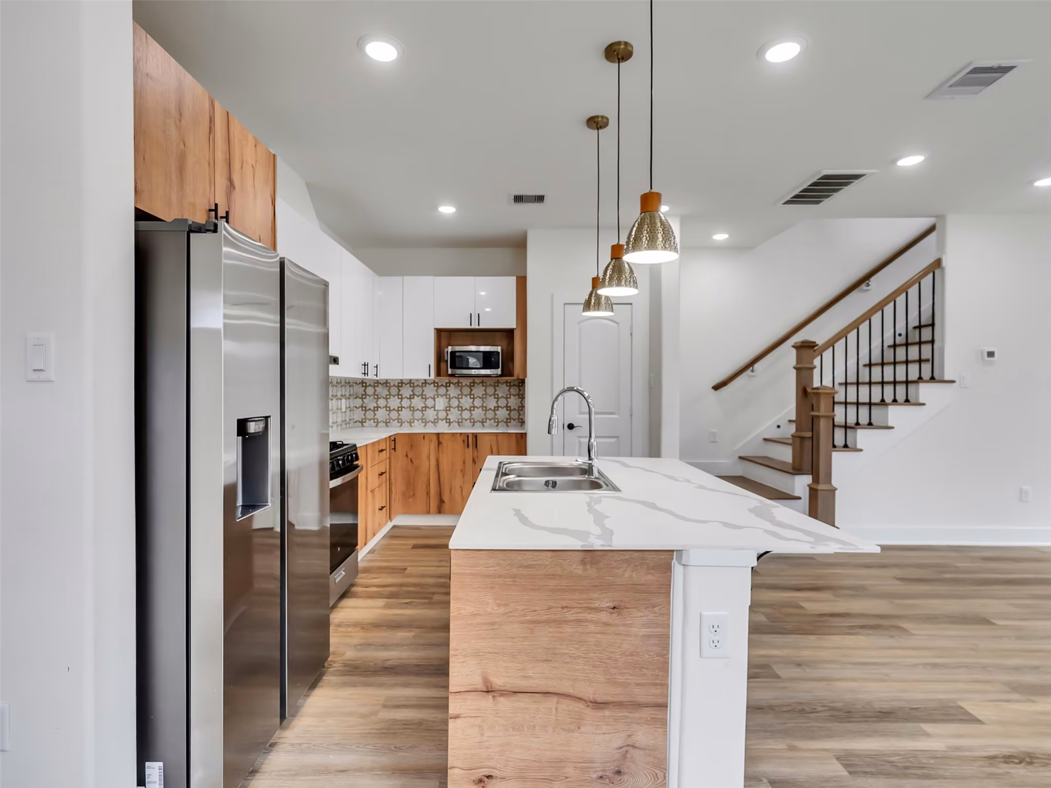 Photo 2 of 855 S Victory Drive C, Houston, TX