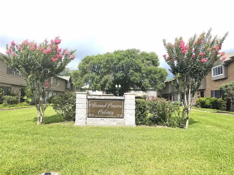 Photo 4 of 7118 Crownwest Street 7118, Houston, TX