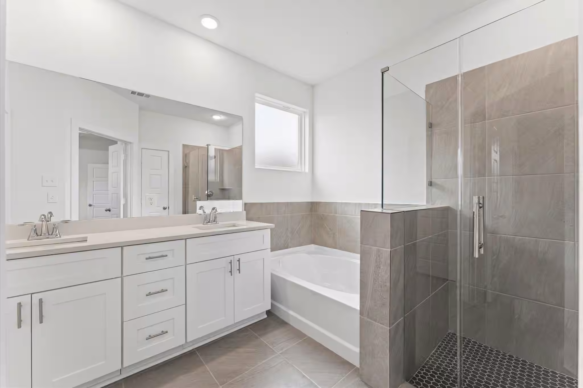 Photo 7 of 8326 Amethyst Valley LN, Angleton, TX