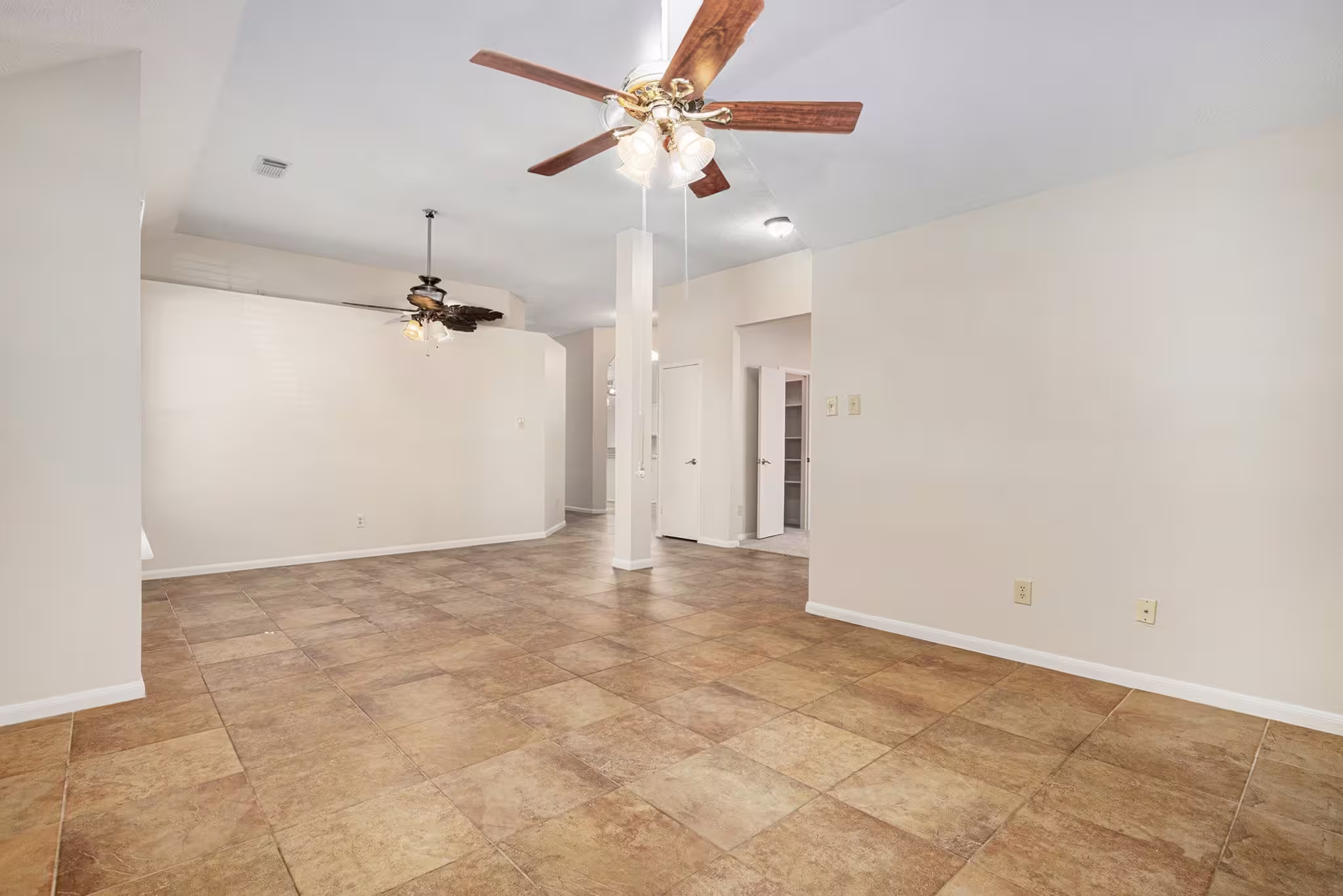 Photo 6 of 4303 Alysheba, Friendswood, TX