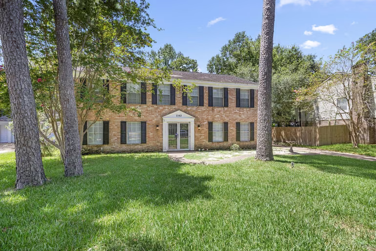 Photo 5 of 2142 Parkdale Drive, Houston, TX