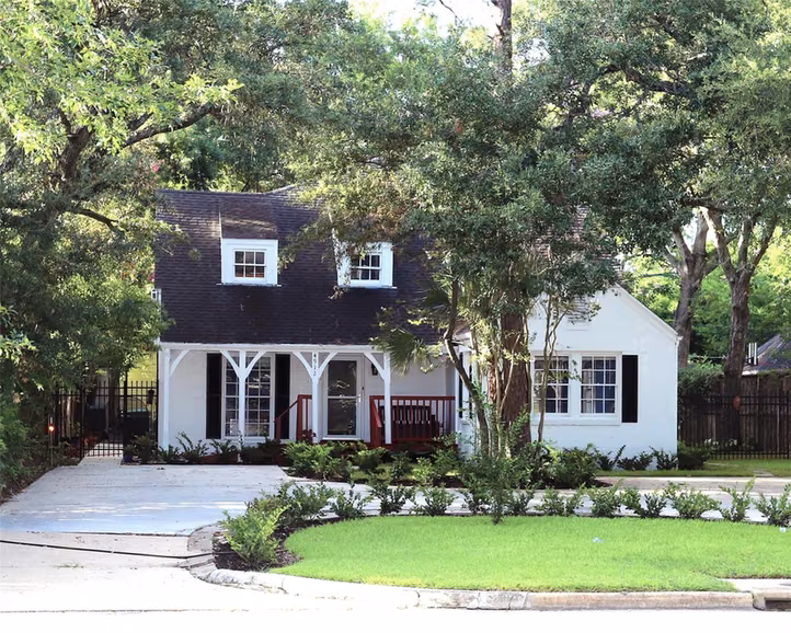 Photo of 4912 Bellaire Boulevard, Bellaire, TX