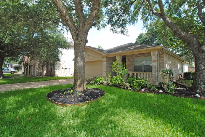 Photo 3 of 4819 Russet Trail Court, Katy, TX