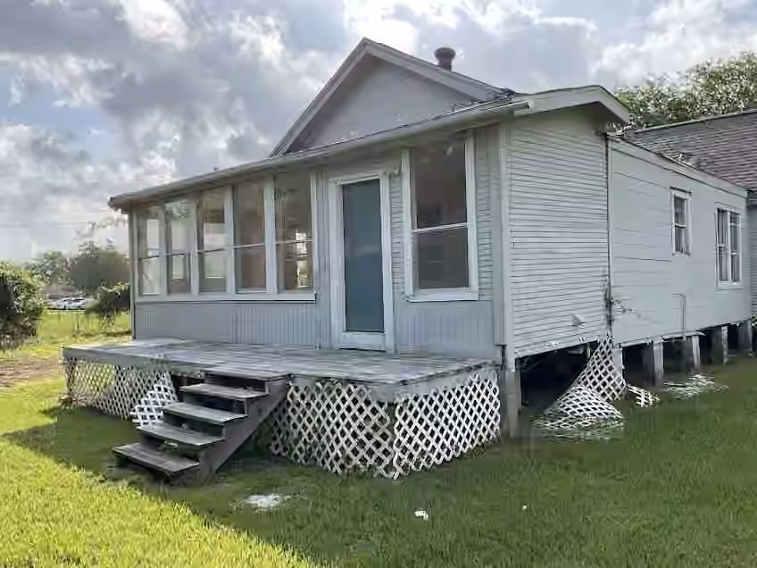 Photo 2 of 110 Spencer Street, Brazoria, TX