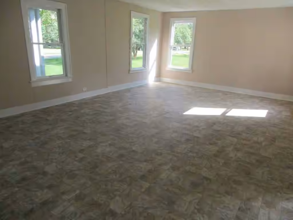 Photo 3 of 110 Spencer Street, Brazoria, TX