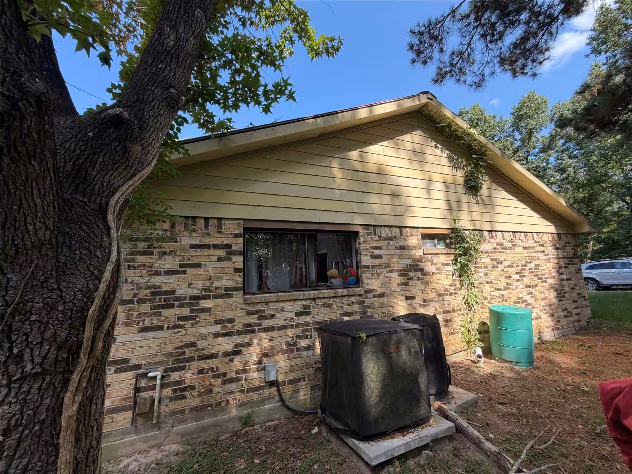Photo 3 of 606 Pine Tree Road, Huntsville, TX