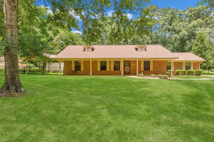 Photo of 361 Forest Lane, Huntsville, TX 77340