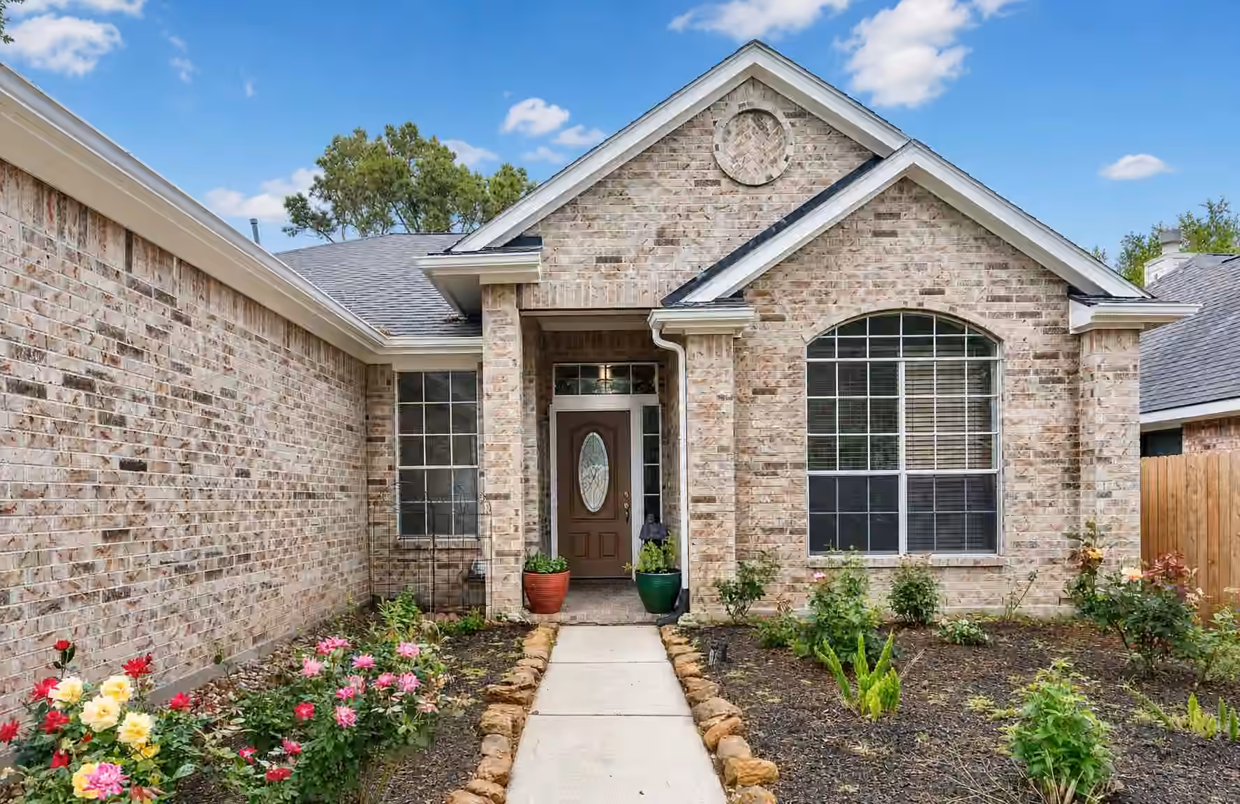 Photo of 1727 Whispering Forest Drive, Kingwood, TX