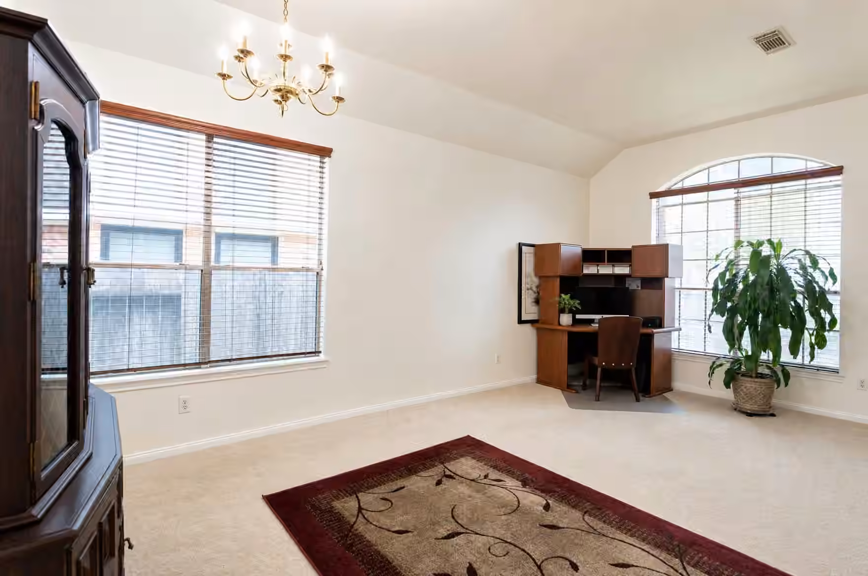 Photo 4 of 1727 Whispering Forest Drive, Kingwood, TX