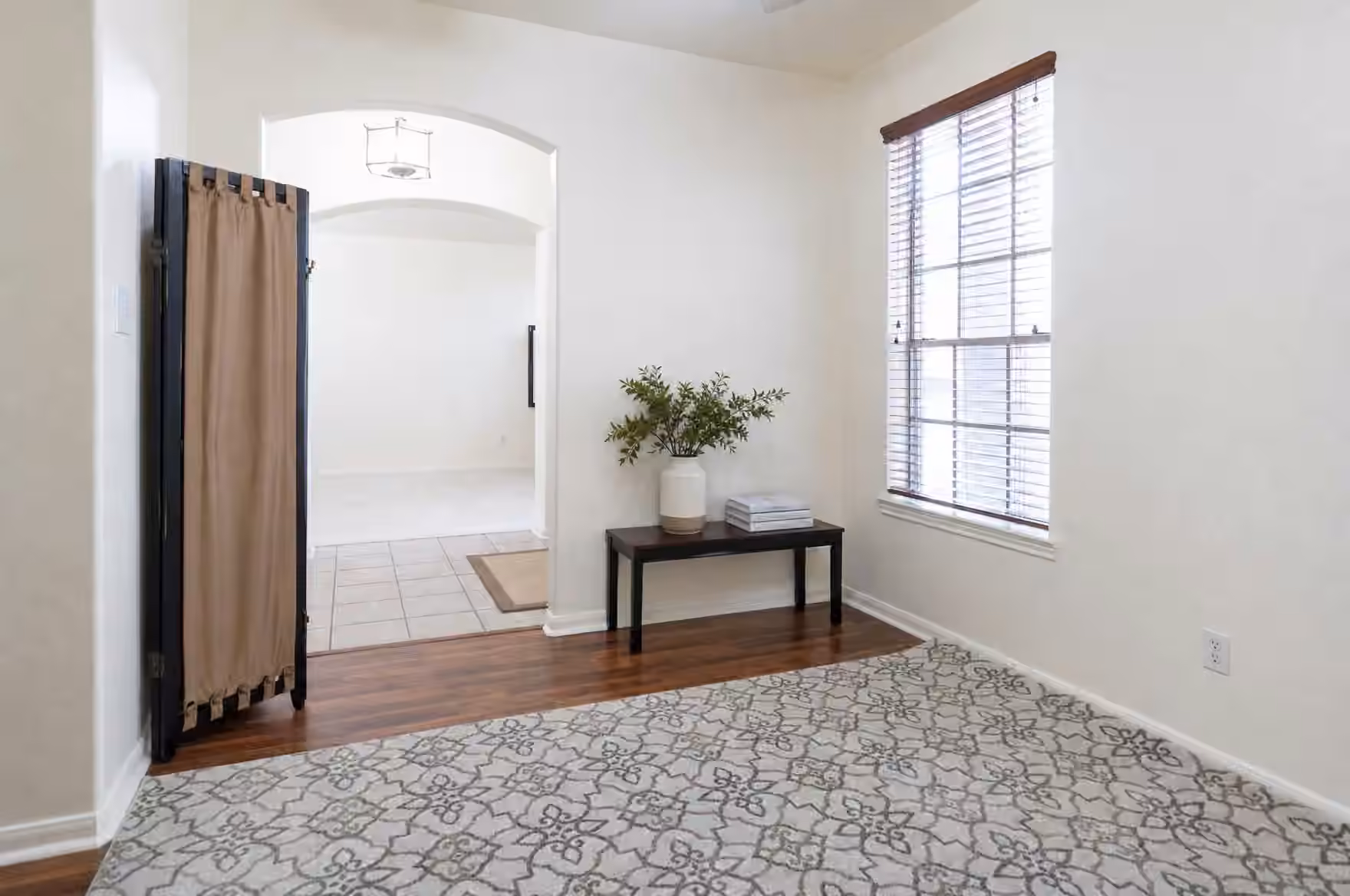 Photo 7 of 1727 Whispering Forest Drive, Kingwood, TX