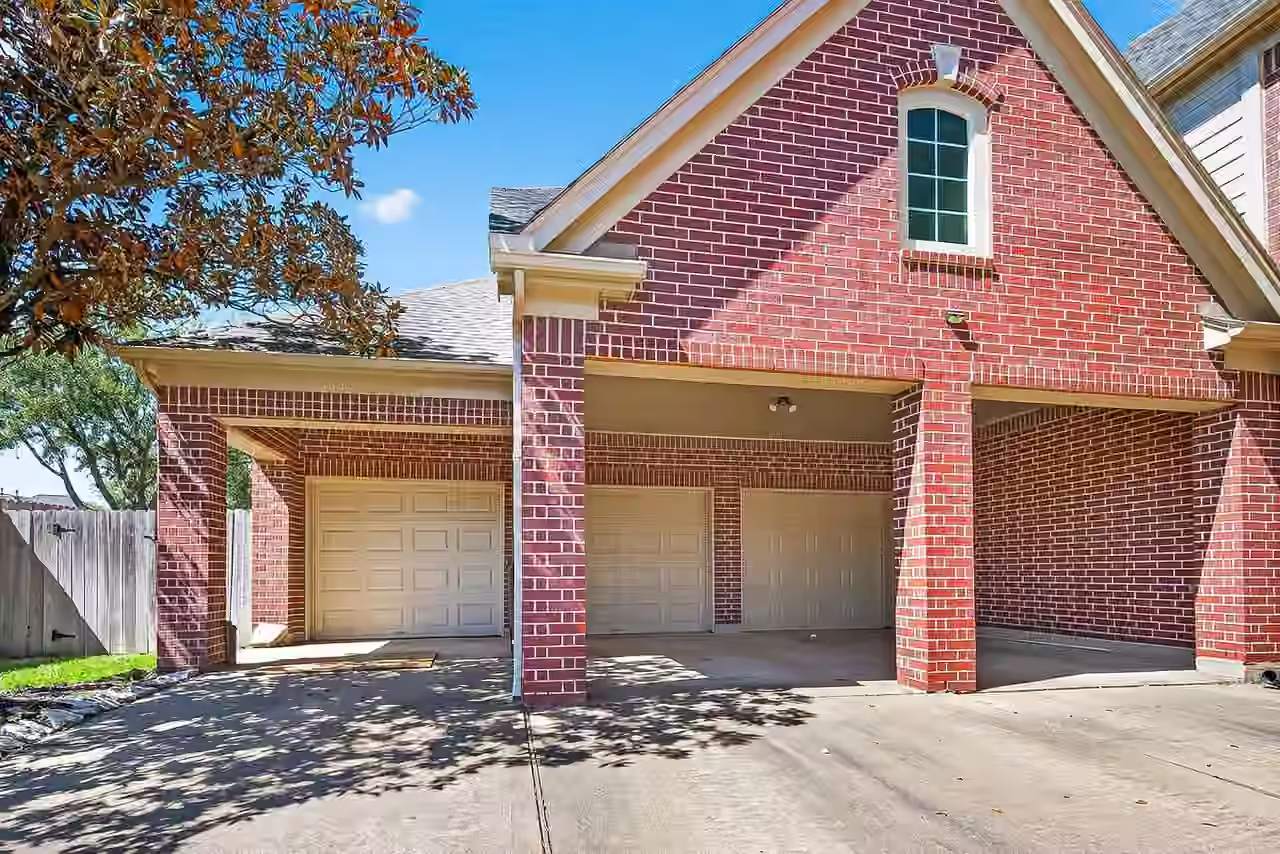 Photo 5 of 12711 Wildwood Bend Lane, Cypress, TX
