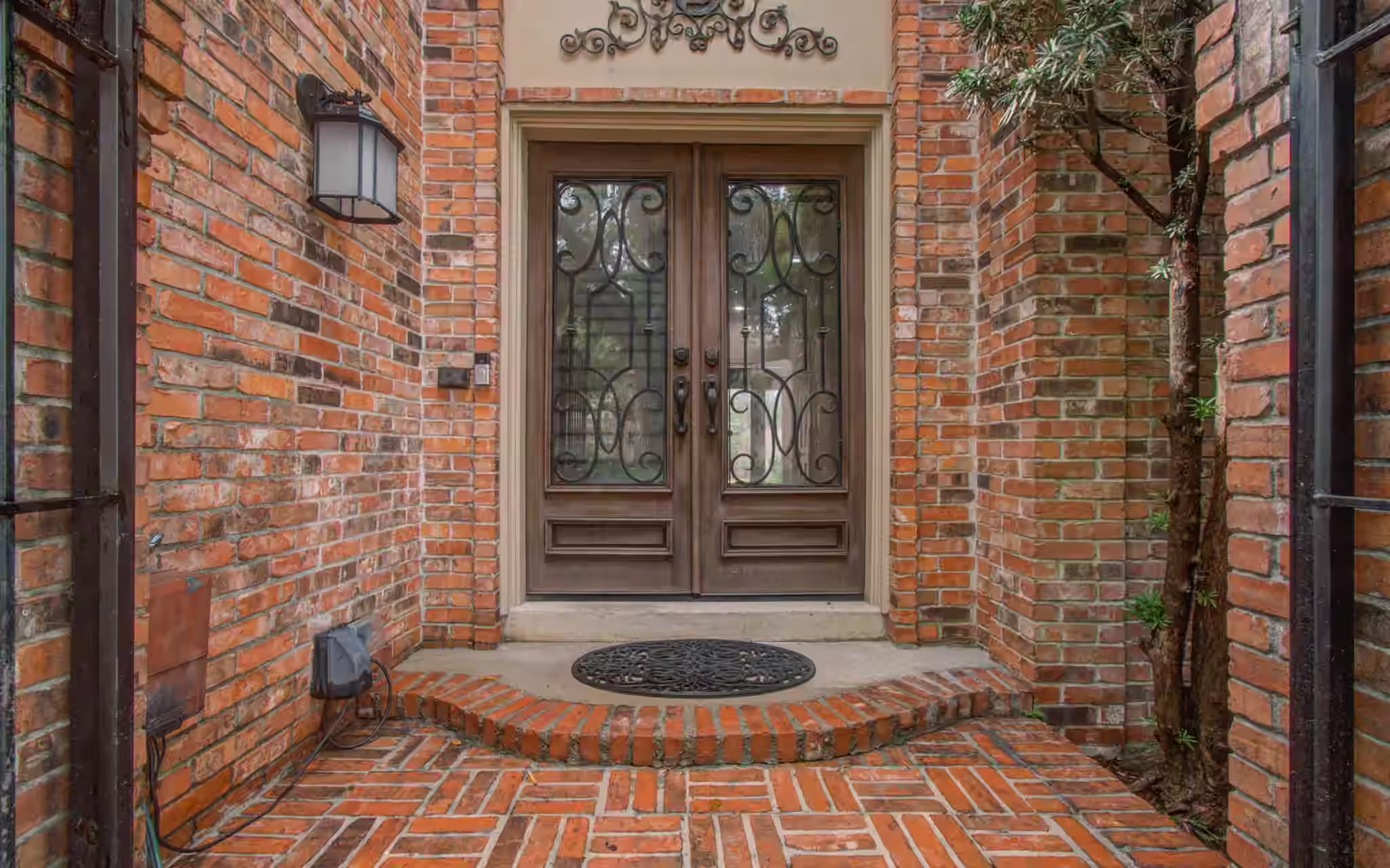 Photo 6 of 2 Hickory Shadows Drive, Houston, TX