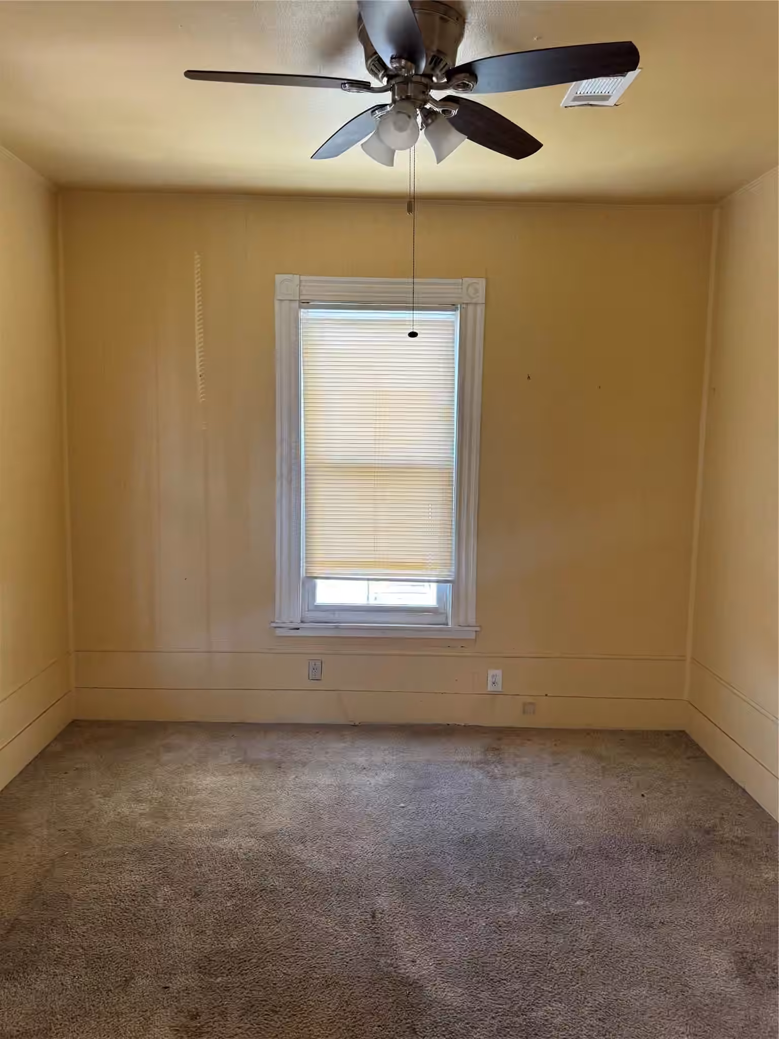 Photo 4 of 908 34th Street, Galveston, TX