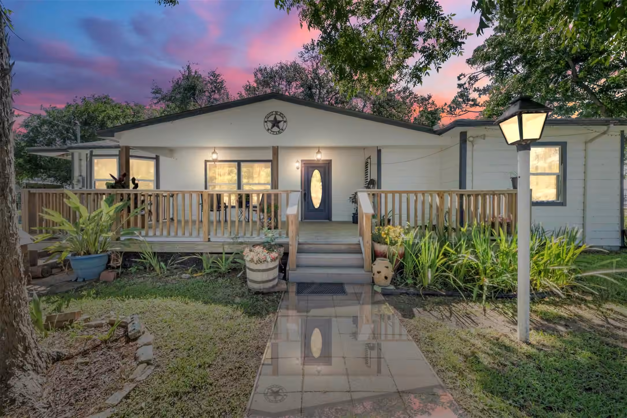 Photo of 7010 Carter Avenue, Hitchcock, TX