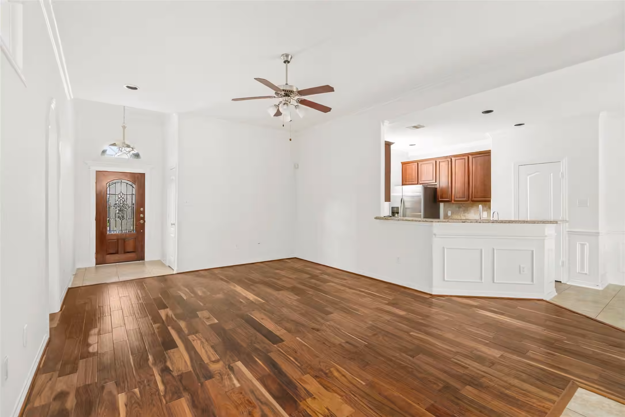 Photo 4 of 1613 Saulnier Street, Houston, TX