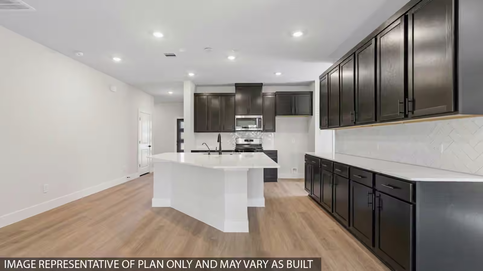 Photo 4 of 15815 Narrow Leaf Lane, Montgomery, TX
