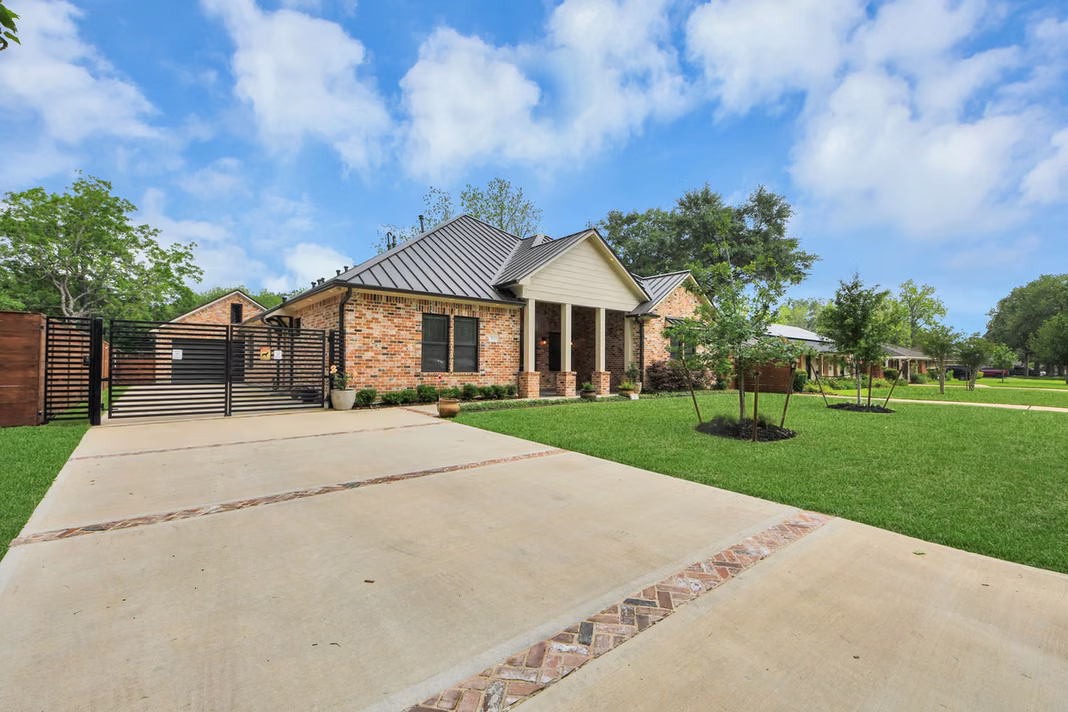 Photo 7 of 511 Kyle Street, Sugar Land, TX