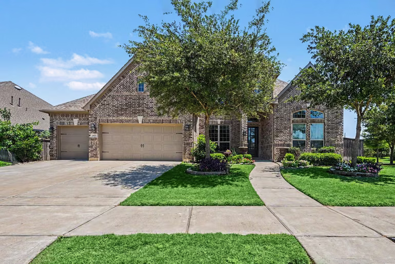 Photo 3 of 2627 Petunia Valley Drive, Brookshire, TX