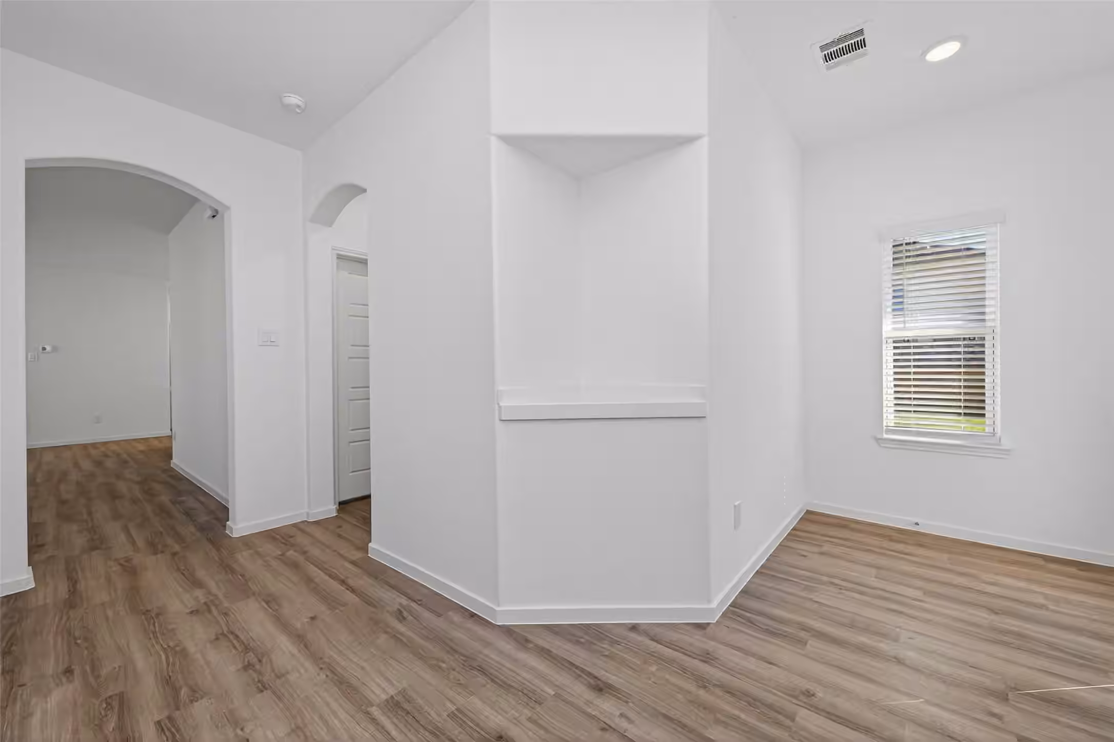 Photo 4 of 9718 Enclave Ridge Road, Willis, TX