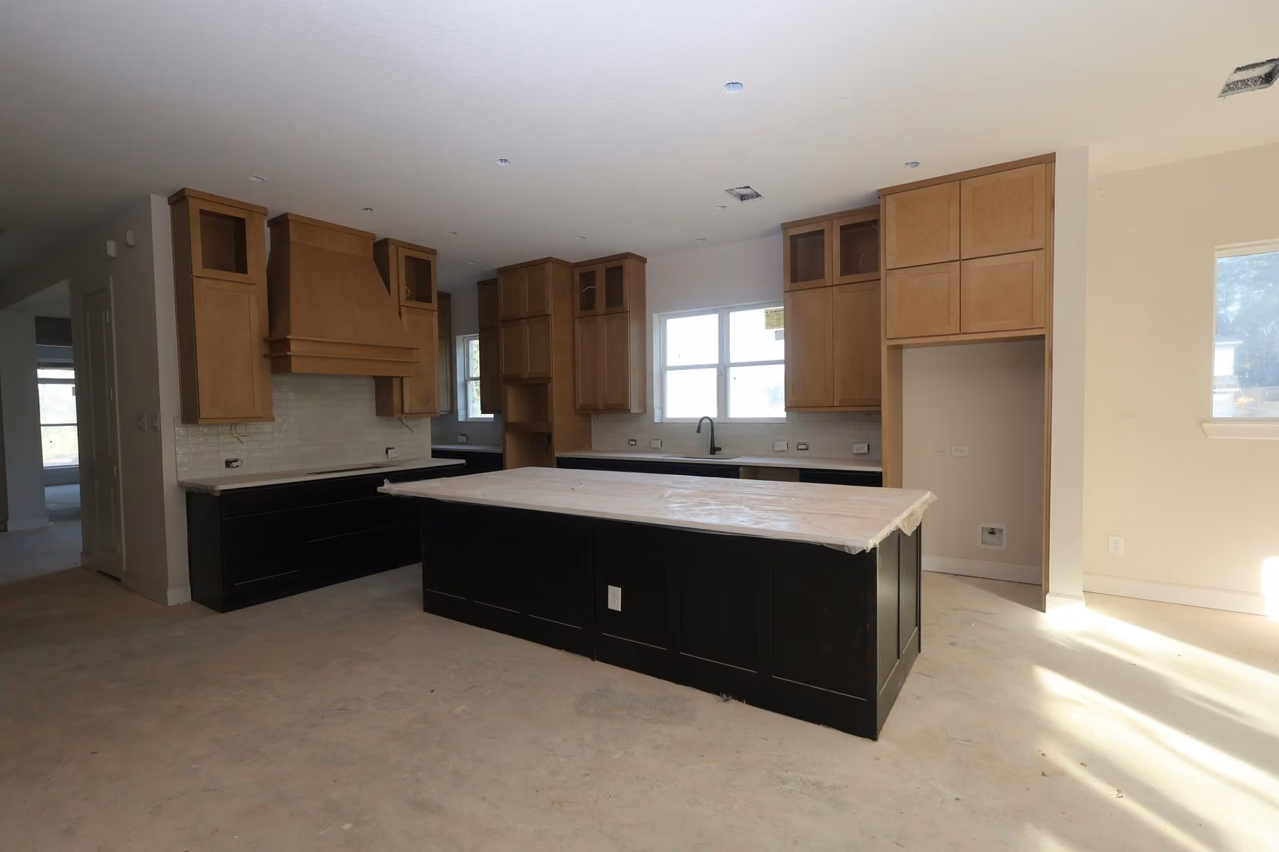 Photo 7 of 122 Hickory Forest Court, Willis, TX