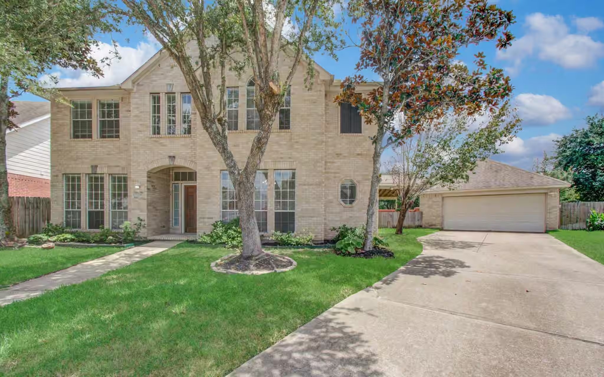 Photo 2 of 12011 Snowbird Court, Stafford, TX