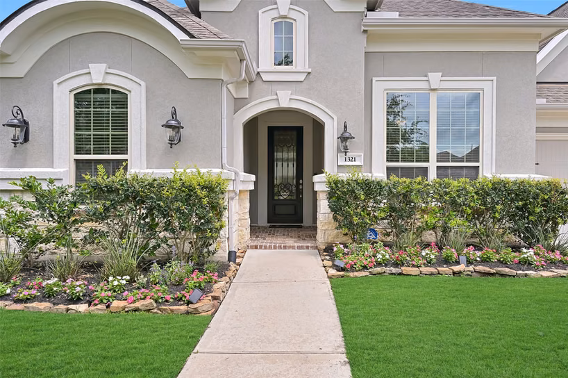 Photo 7 of 1321 Summer Field Lane, Friendswood, TX