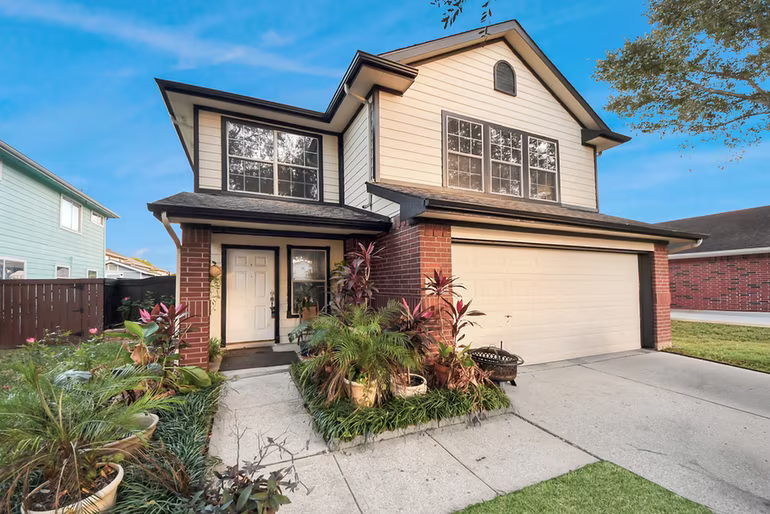 Photo 2 of 13019 Lindenloch Lane, Houston, TX