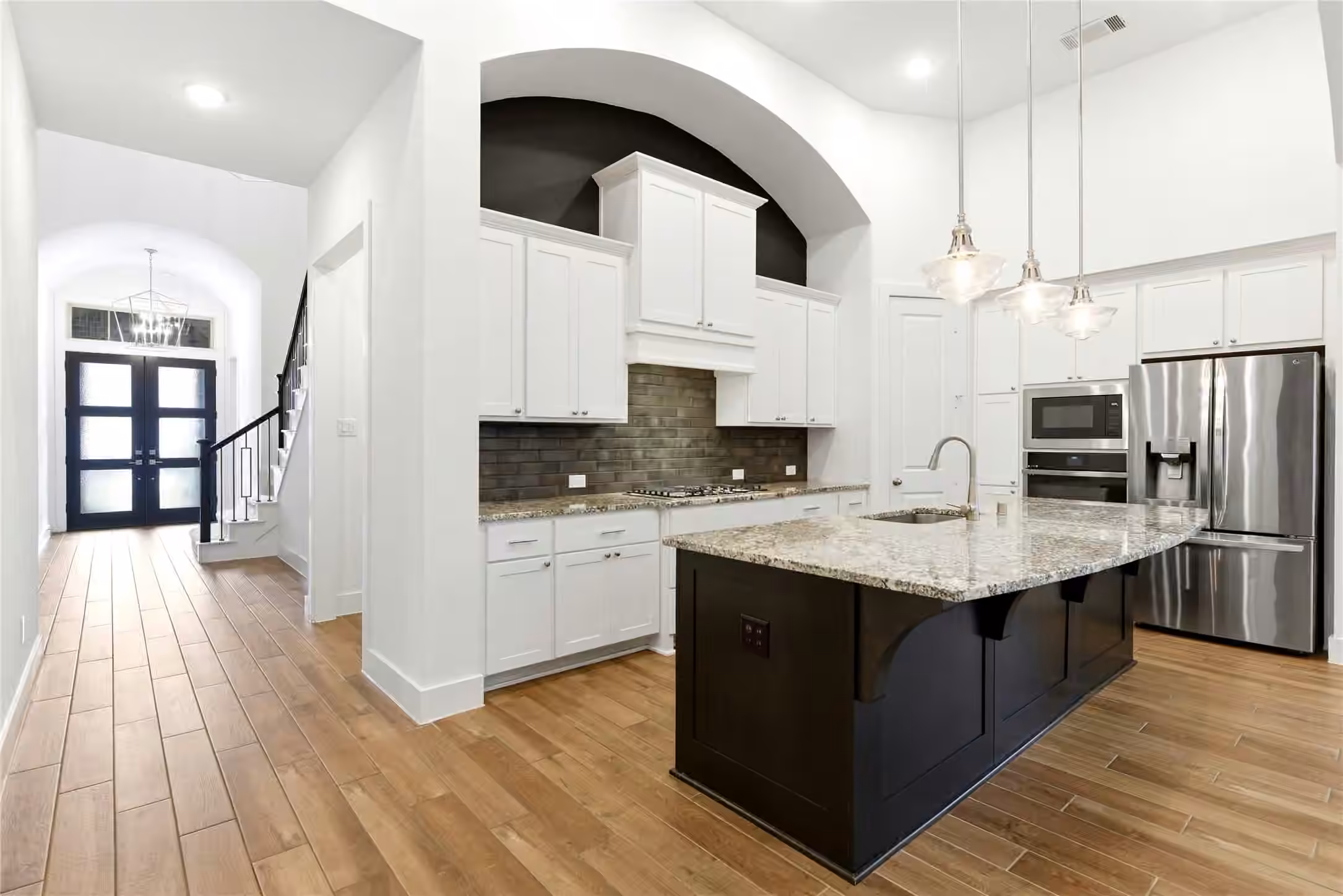 Photo 4 of 222 Promontory Court, Montgomery, TX