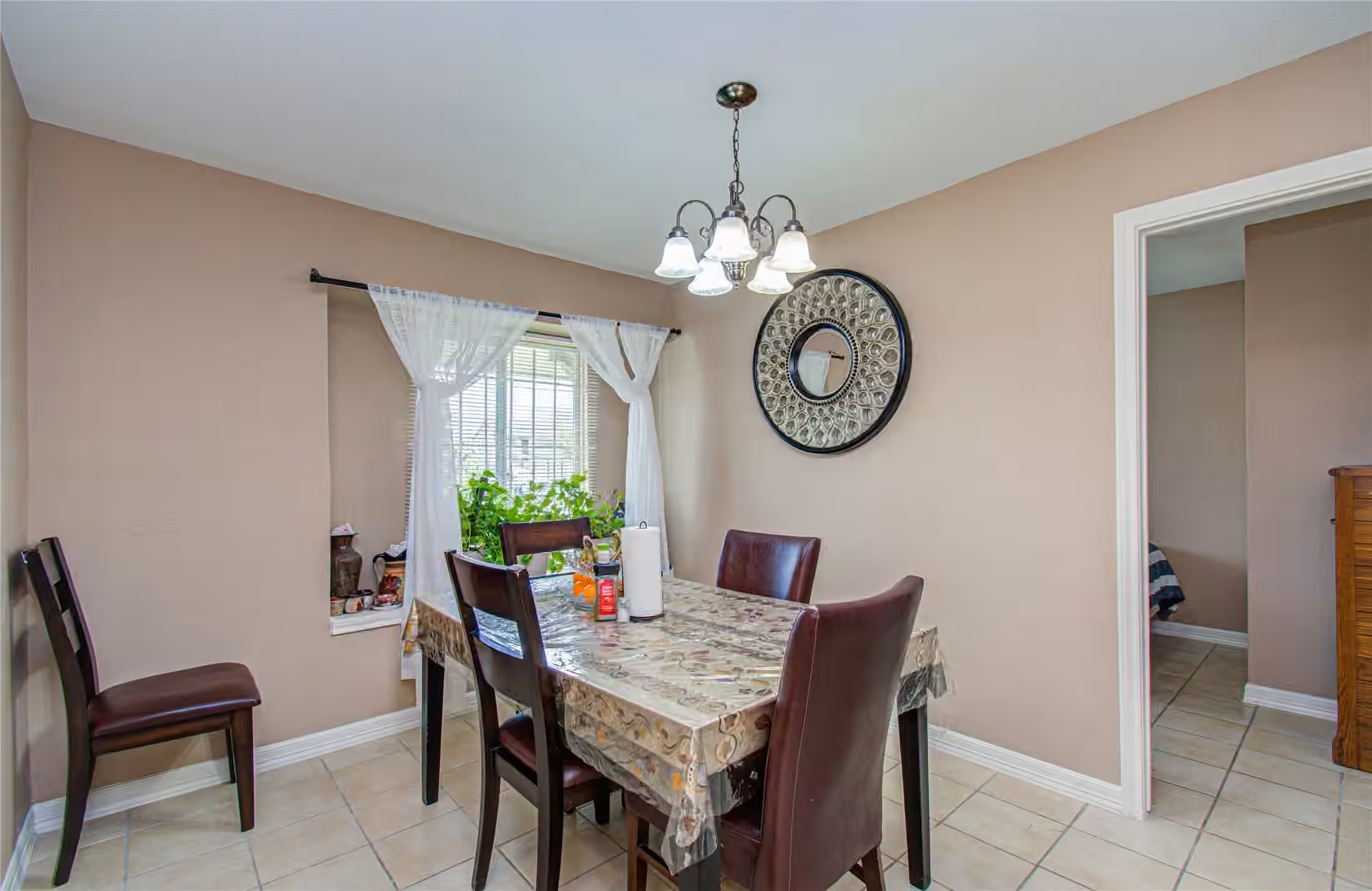 Photo 5 of 930 Centerwood Drive, Houston, TX