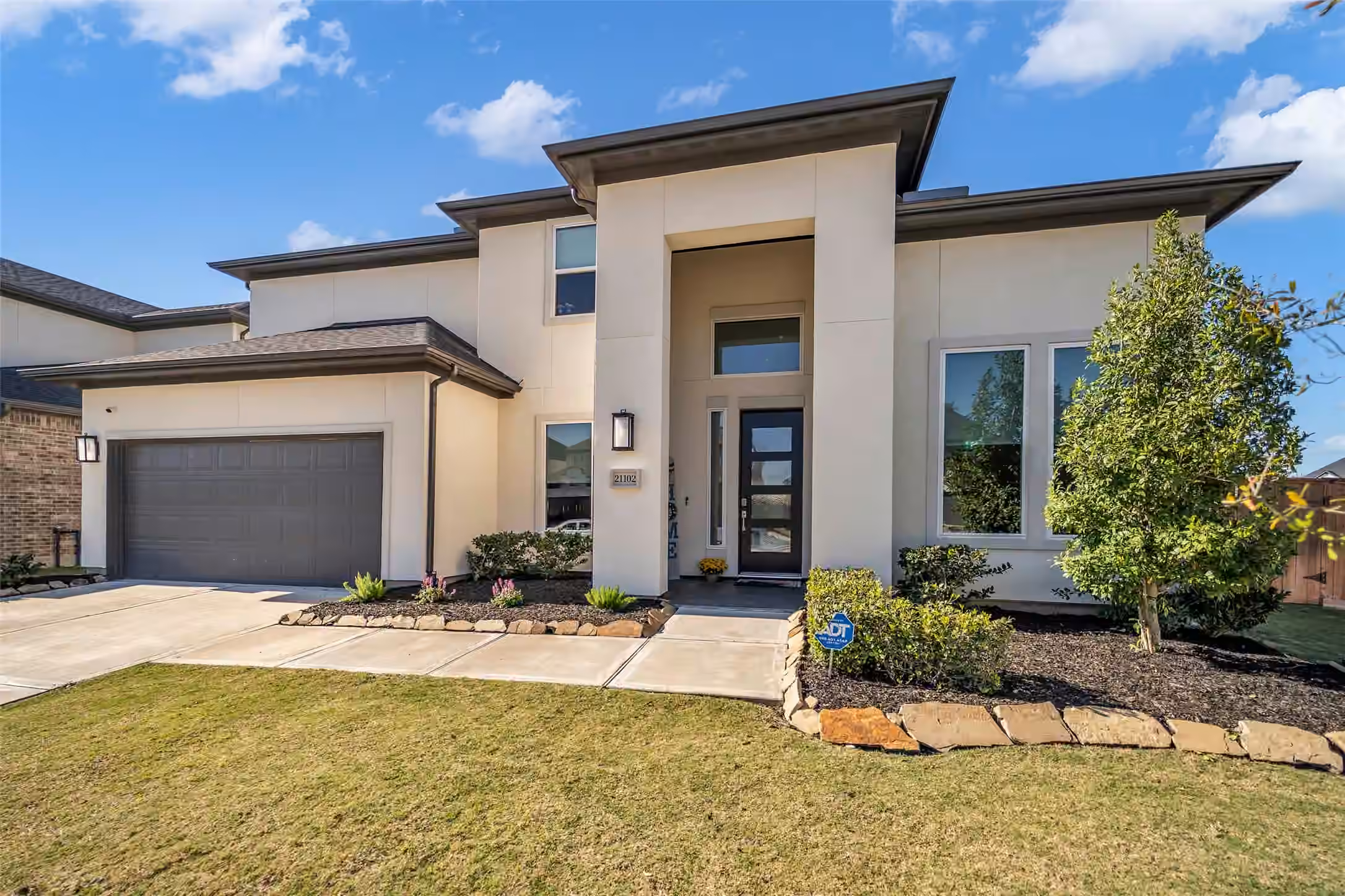 Photo 2 of 21102 Chelton Beach Drive, Cypress, TX