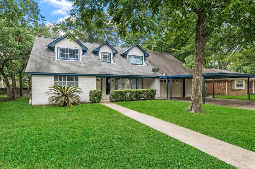 Photo 2 of 1013 Stevens Avenue, Conroe, TX