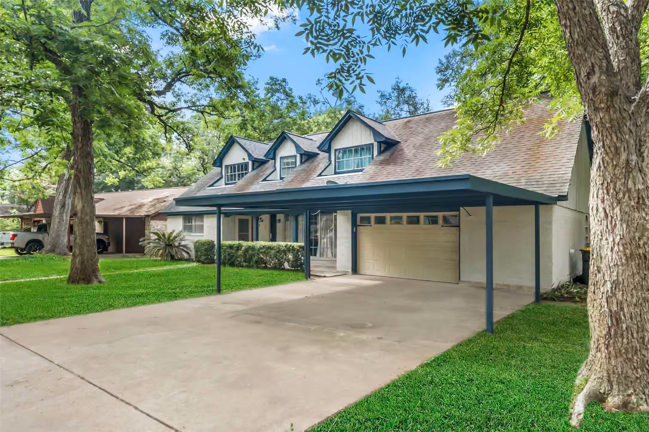Photo 3 of 1013 Stevens Avenue, Conroe, TX