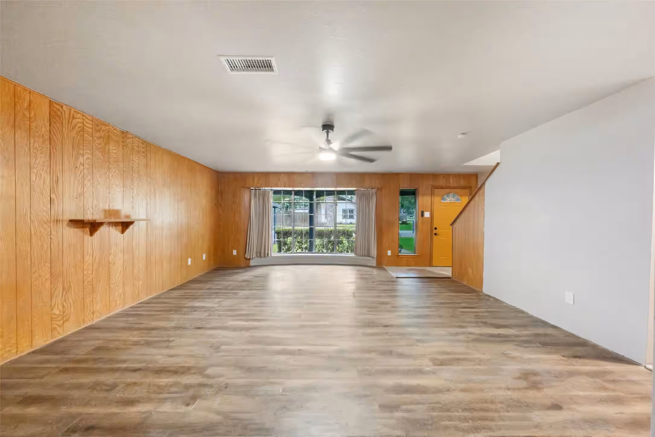Photo 7 of 1013 Stevens Avenue, Conroe, TX