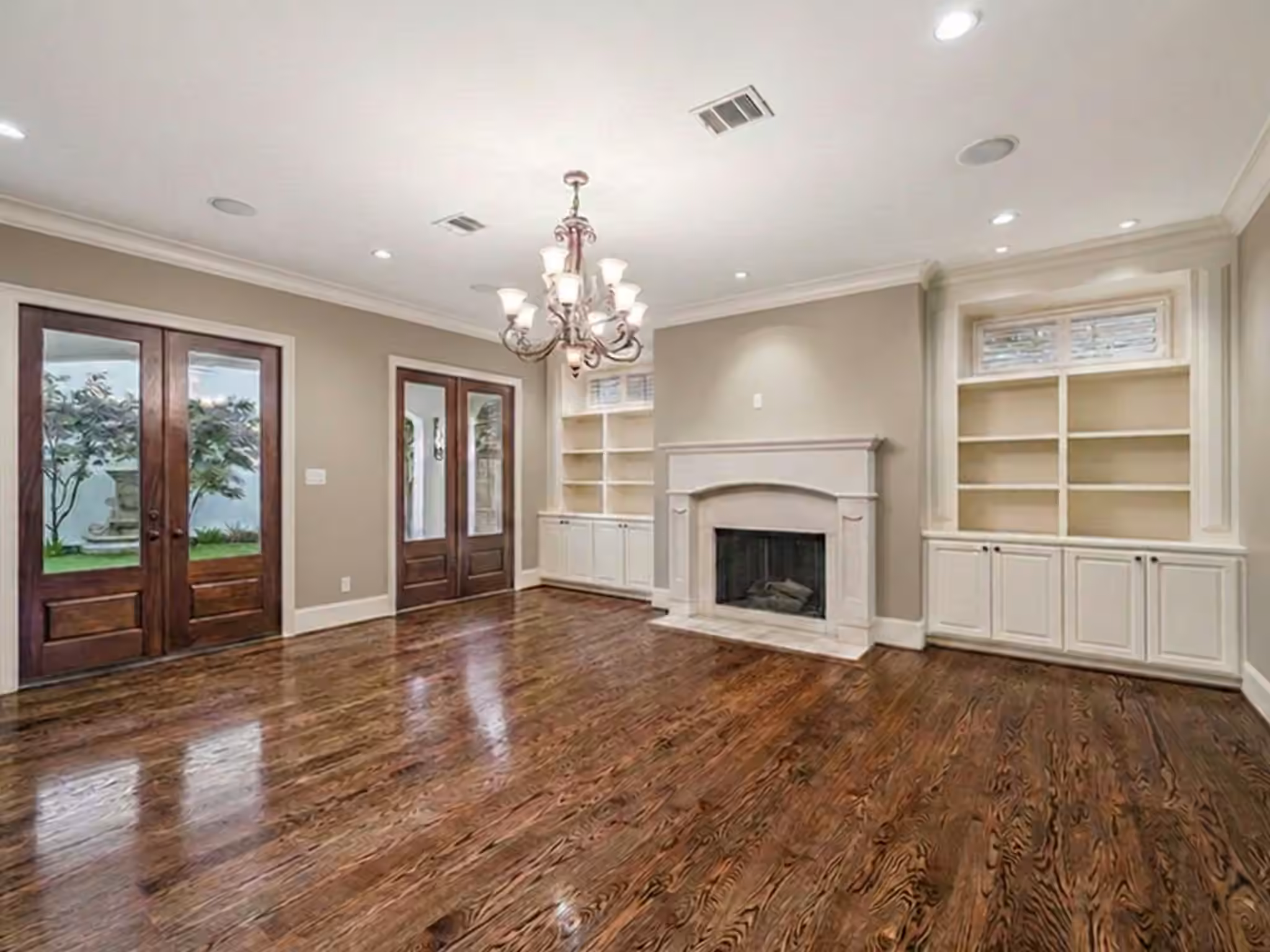 Photo 7 of 1201 Barkdull Street, Houston, TX