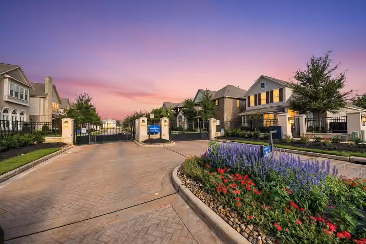 Photo 2 of 9663 Rockport Hills Drive, Cypress, TX