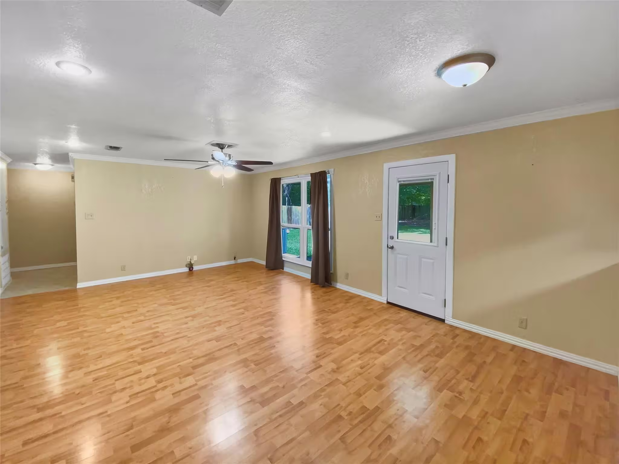 Photo 4 of 516 Dwyer Street, Angleton, TX