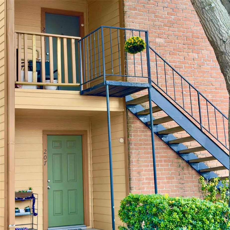 Photo 2 of 16111 Aspenglenn Drive 208, Houston, TX