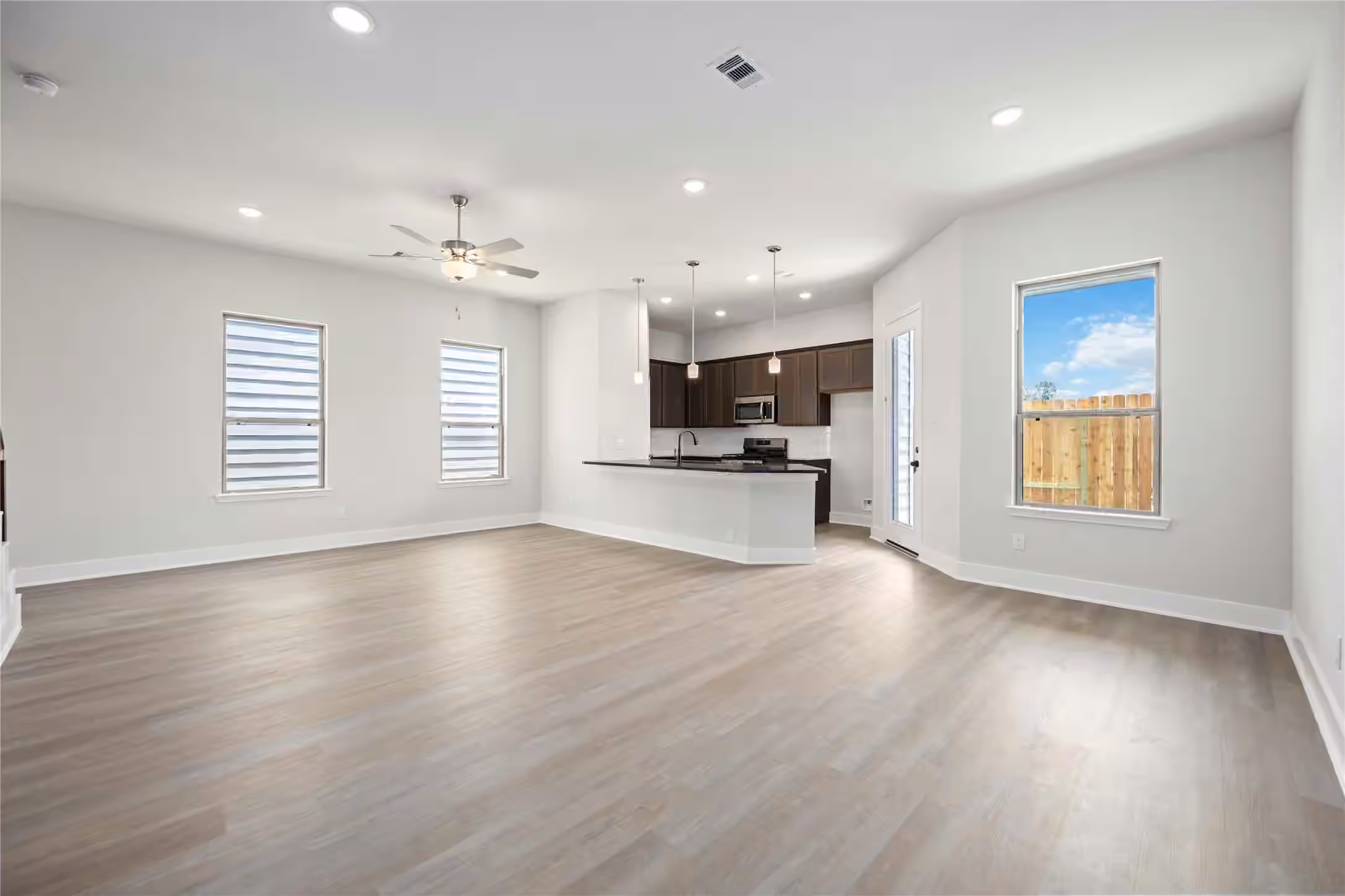 Photo 5 of 13218 Opera Drive, Houston, TX