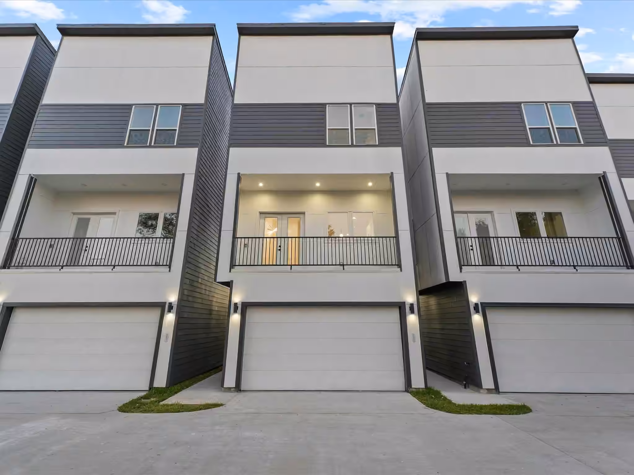 Photo 4 of 6631 Katarani Drive, Houston, TX