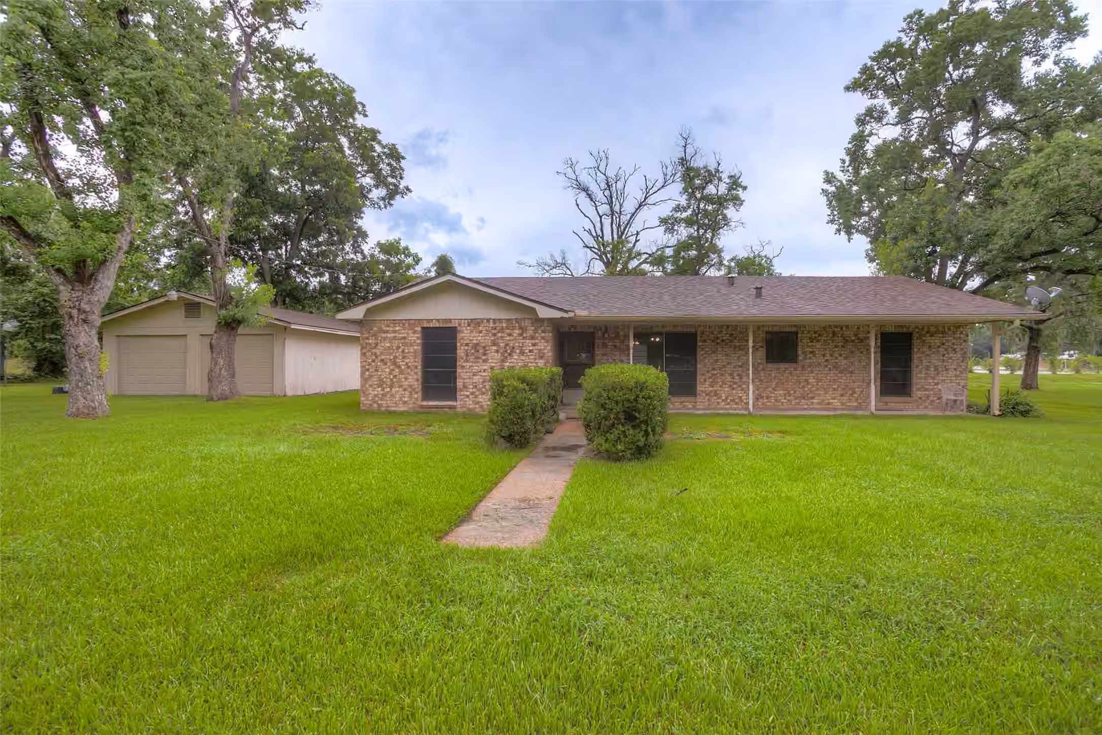 Photo of 493 Lawrence Road, Trinity, TX