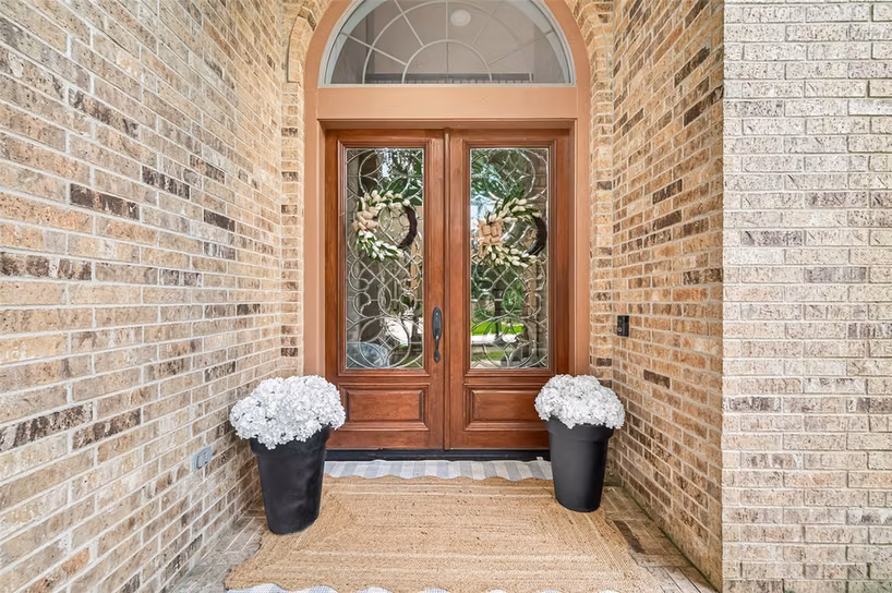 Photo 3 of 15 Veilwood Circle, The Woodlands, TX
