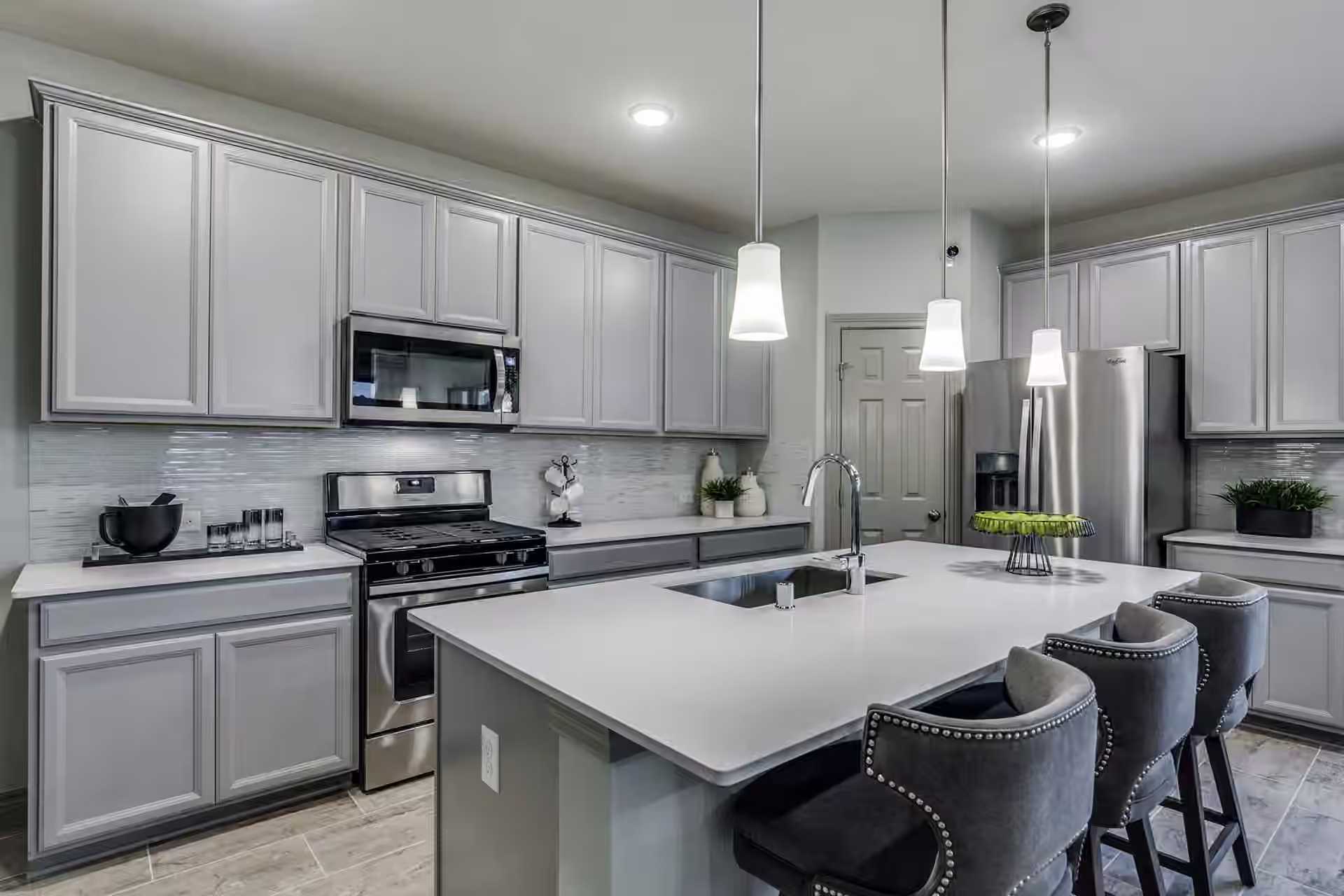 Photo 3 of 712 Amber Falls Drive, Montgomery, TX