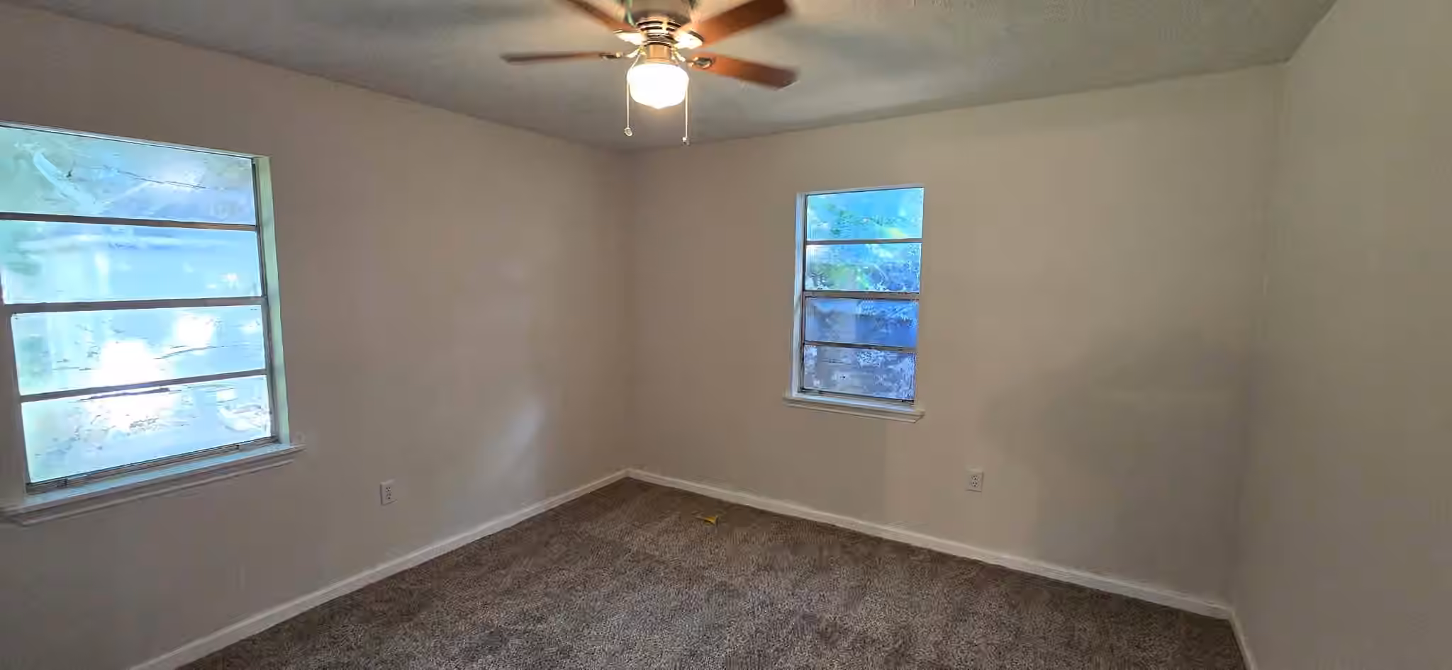 Photo 4 of 1014 N Arcola Street, Angleton, TX