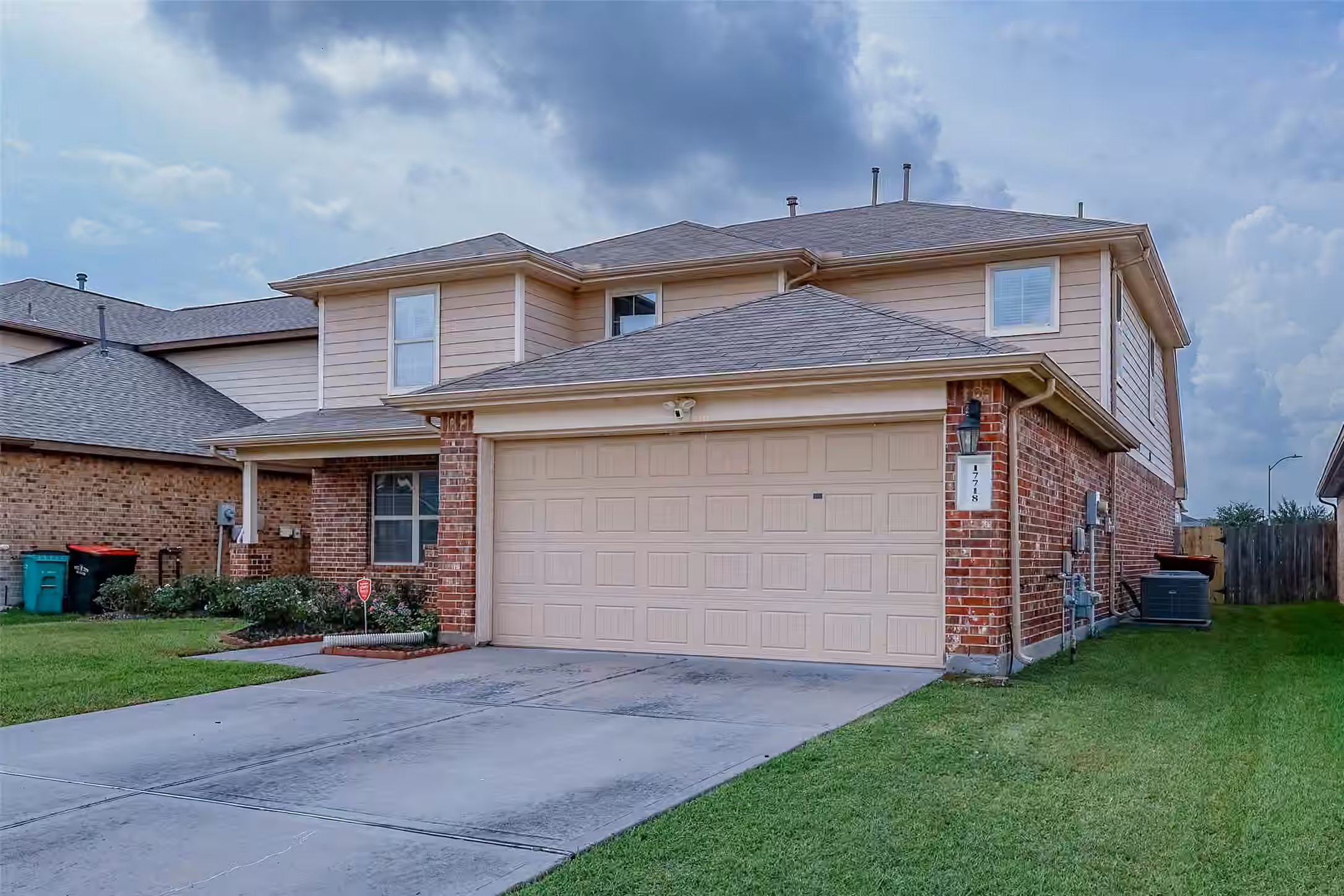 Photo 2 of 17718 Rose Summit Lane, Richmond, TX