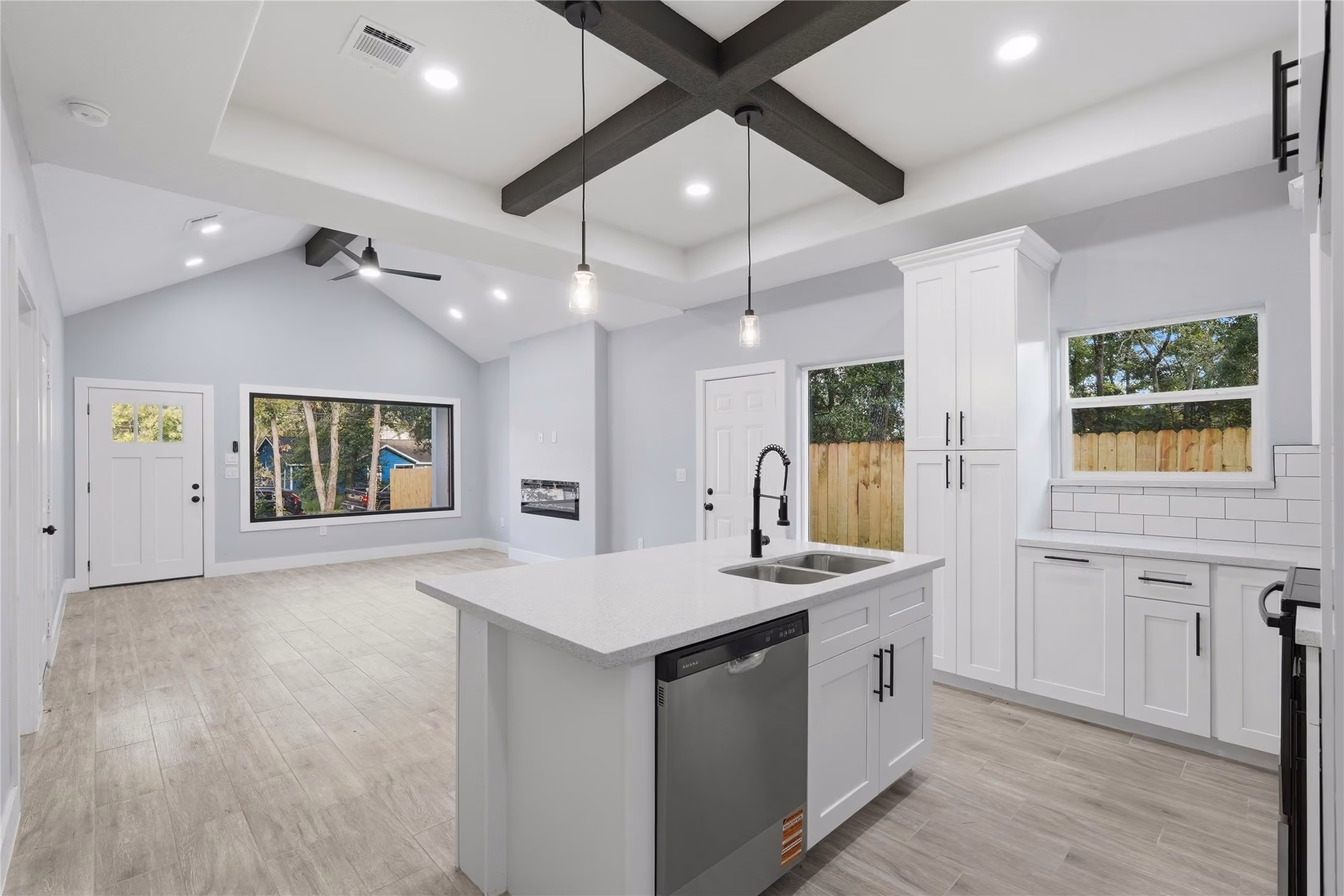 Photo 7 of 18434 Fannin Road, Willis, TX