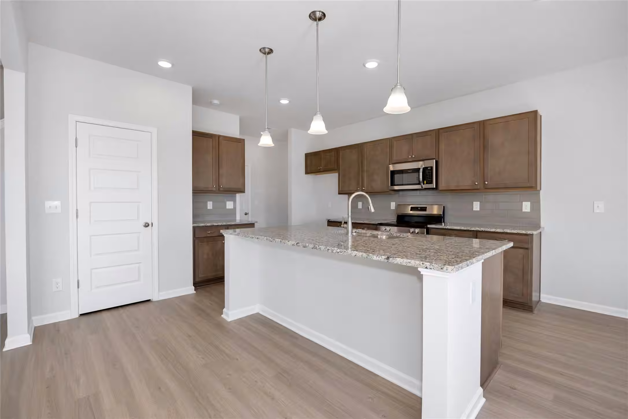 Photo 7 of 13302 Hayden Peak Drive, Iowa Colony, TX