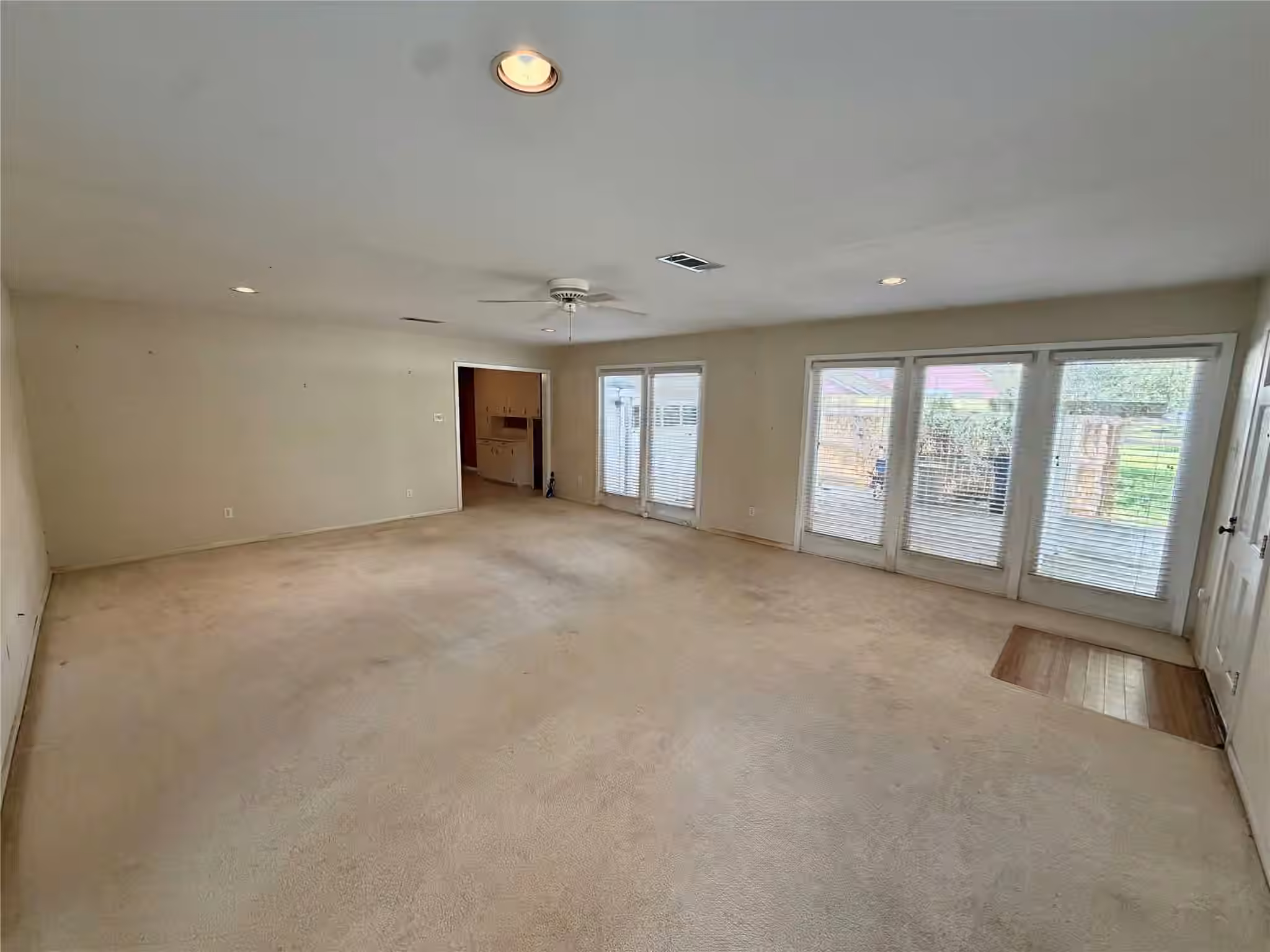 Photo 6 of 705 Shady Lane, Angleton, TX