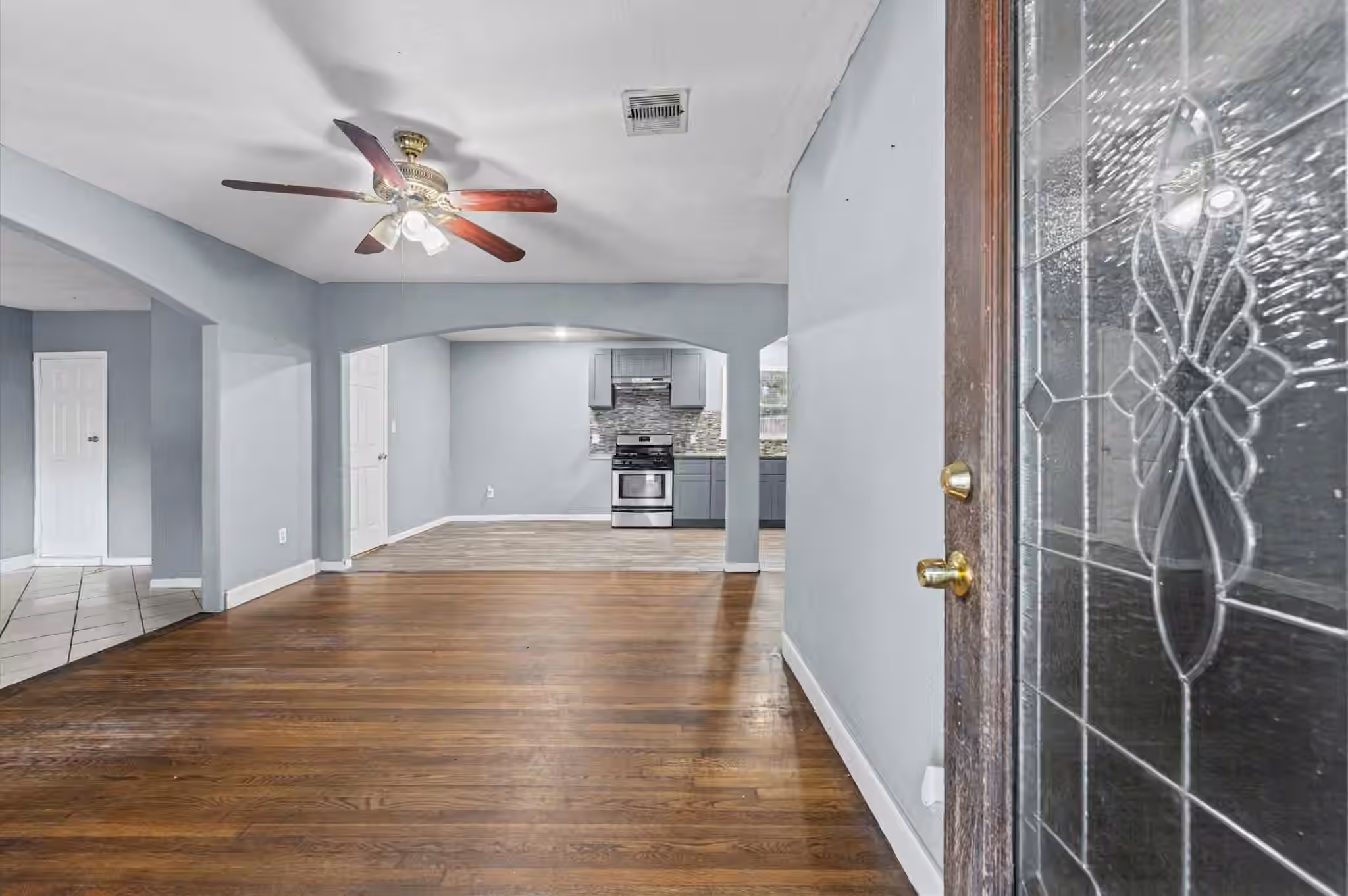 Photo 3 of 10401 Bessemer Street, Houston, TX