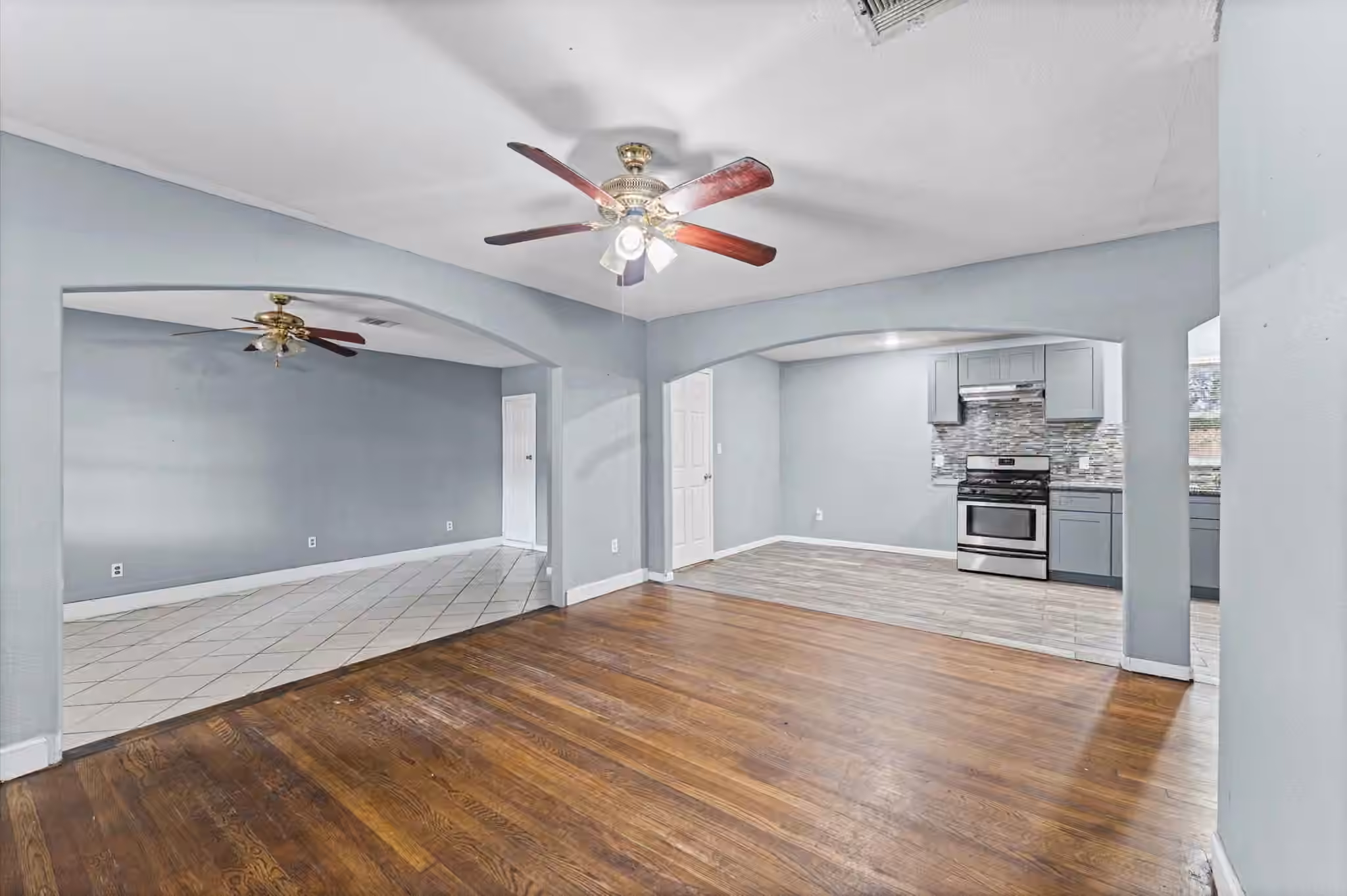 Photo 4 of 10401 Bessemer Street, Houston, TX